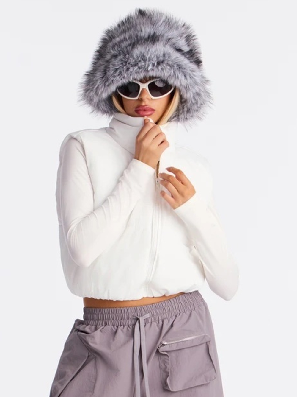 Snowbunny Szn White Cropped Puffer Vest NEW 🏷️